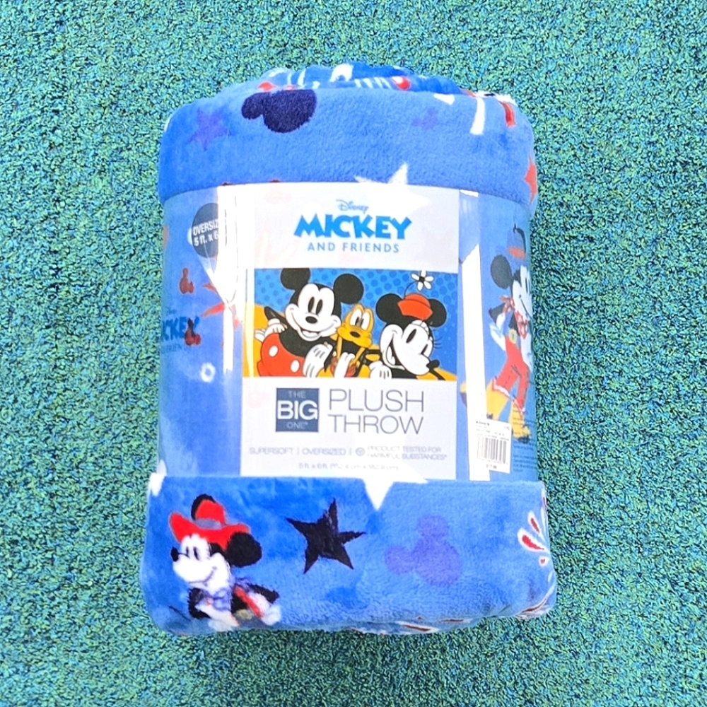 Disney Americana Oversized Faux Fur Soft Throw By Kohl's - 60 X 72"